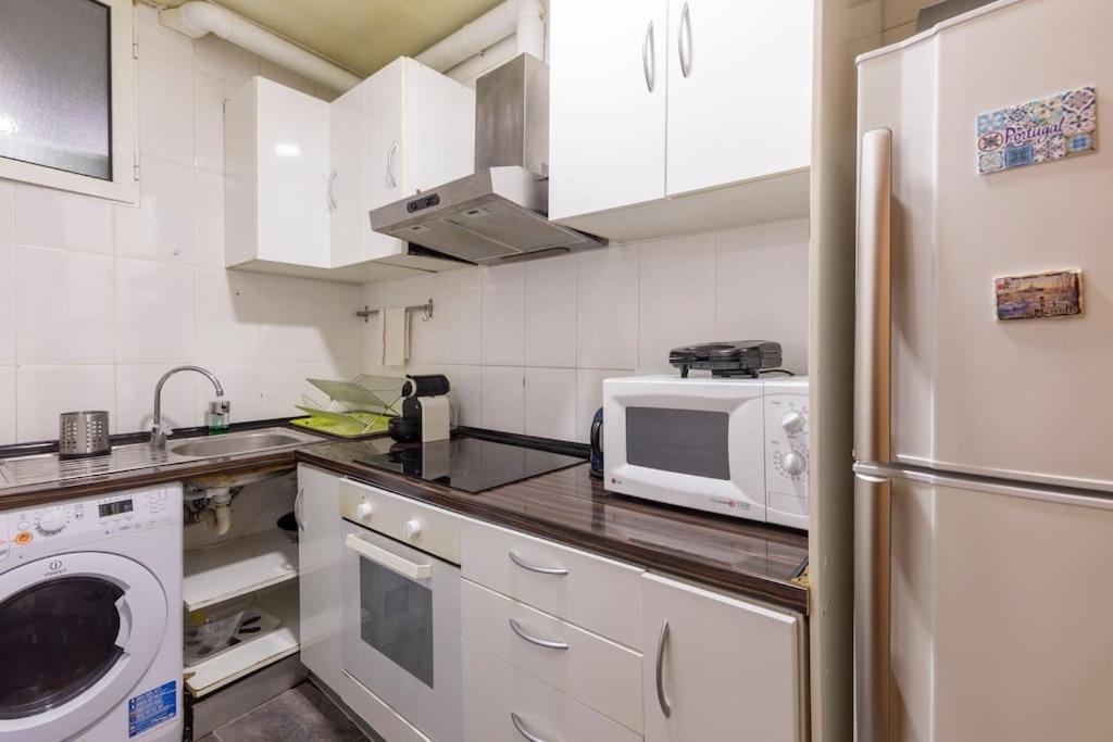Subway Station Apartment Near Camp Nou L'Hospitalet de Llobregat Eksteriør billede